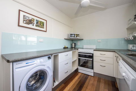 Kooyong Apartment 5 - Accommodation Main Beach 3