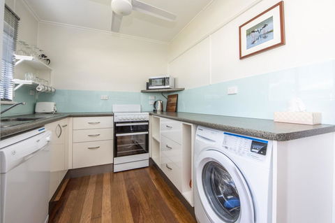 Kooyong Apartment 6 - Accommodation Main Beach 2