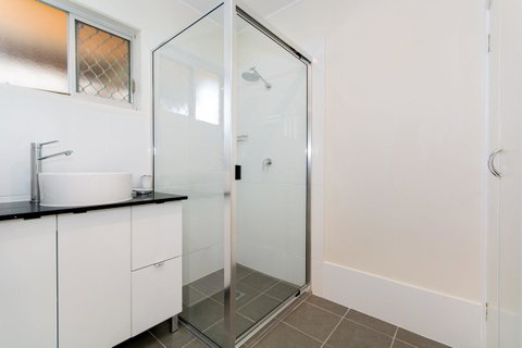 Lowset Sweetie, Central To Everything - Partridge St, Bongaree - Accommodation Main Beach 11