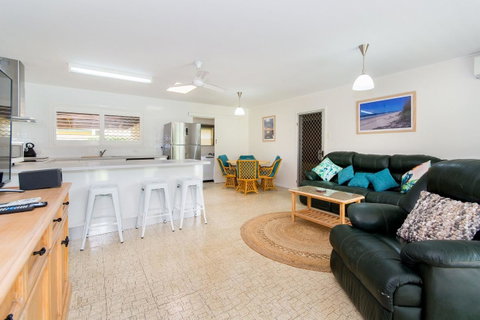 Lowset Sweetie, Central To Everything - Partridge St, Bongaree - Accommodation Main Beach 9