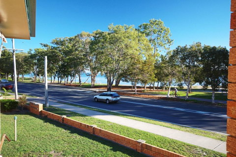 Cloud 8 On Welsby - Accommodation Main Beach 14
