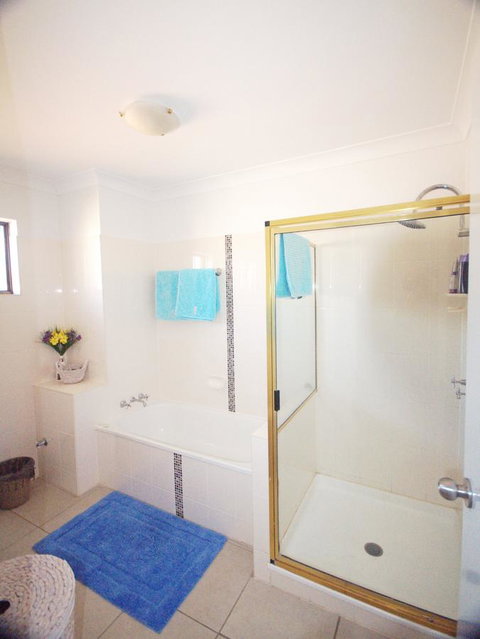Cloud 8 On Welsby - Accommodation Main Beach 25
