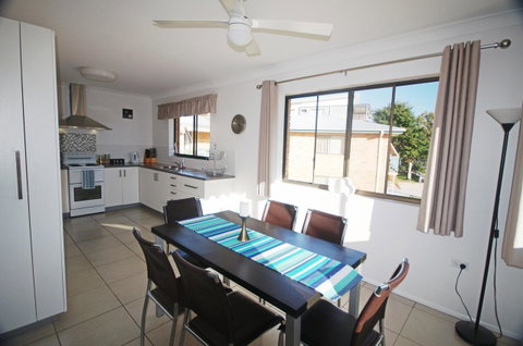 Cloud 8 On Welsby - Accommodation Main Beach 4
