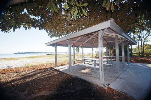 Cloud 8 On Welsby - Accommodation Main Beach 20