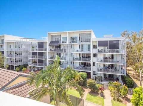 Keith's Sister - Accommodation Main Beach 16