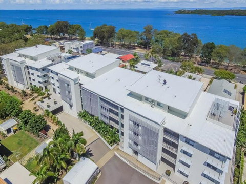 Keith's Sister - Accommodation Main Beach 6