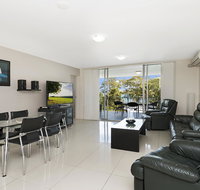 Keith's Sister - Accommodation Main Beach