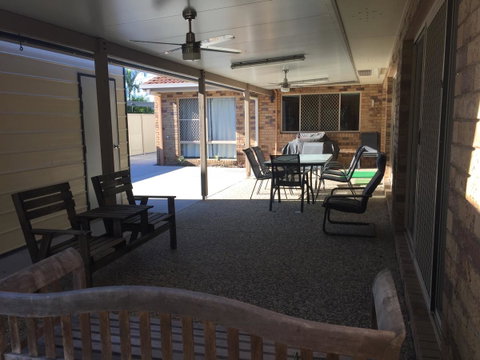 The Woorim Beach House - Accommodation Main Beach 0