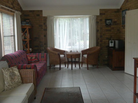 The Woorim Beach House - Accommodation Main Beach 6