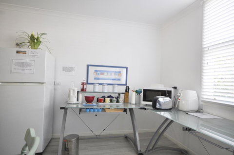 Retro Beach Flat - Accommodation Main Beach 11