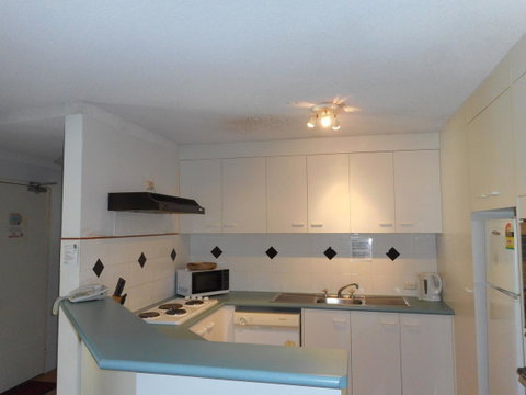 Placid Waters Holiday Apartments - Accommodation Main Beach 12
