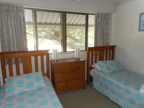 Placid Waters Holiday Apartments - Accommodation Main Beach 18
