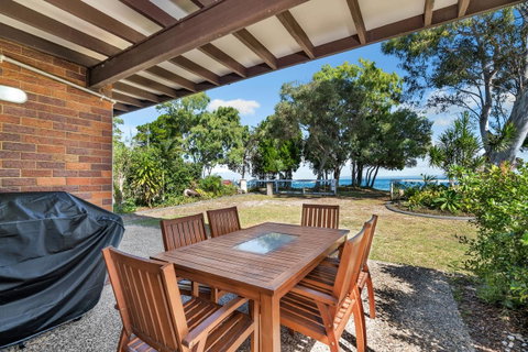 Bribie Beach House - Accommodation Main Beach 1