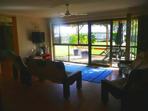 The Gums Anchorage - Accommodation Main Beach 22