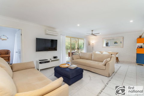 Immaculate Spacious Second Floor Unit Overlooking Pristine Parklands - Accommodation Main Beach 9