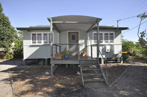 Beachside Beauty - Accommodation Main Beach 14