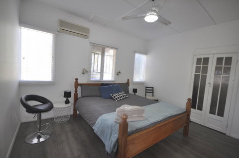 Beachside Beauty - Accommodation Main Beach 4