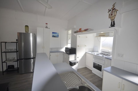 Beachside Beauty - Accommodation Main Beach 23