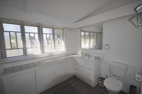 Beachside Beauty - Accommodation Main Beach 5