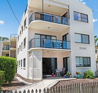 Quiet location across from waterfront - South Esp Bongaree - Accommodation Main Beach