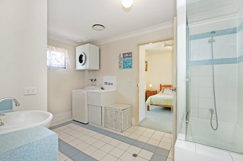 Quiet Location Across From Waterfront - South Esp, Bongaree - Accommodation Main Beach 15