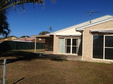 Private Canal Duplex With Pontoon - Oleander Drive, Bongaree - Accommodation Main Beach 3