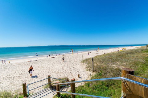 Everything You Need Including A Pool! Karoonda Sands Apartments - Accommodation Main Beach 12
