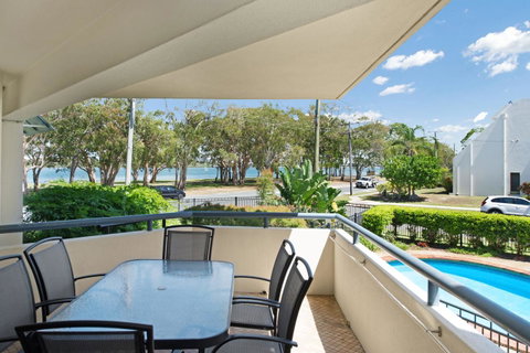 Everything You Need Including A Pool! Karoonda Sands Apartments - Accommodation Main Beach 0