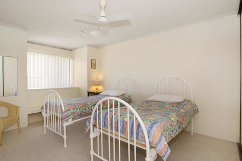 Everything You Need Including A Pool! Karoonda Sands Apartments - Accommodation Main Beach 15