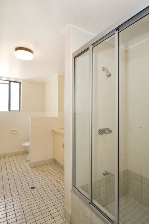 Everything You Need Including A Pool! Karoonda Sands Apartments - Accommodation Main Beach 8