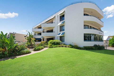Everything You Need Including A Pool! Karoonda Sands Apartments - Accommodation Main Beach 10
