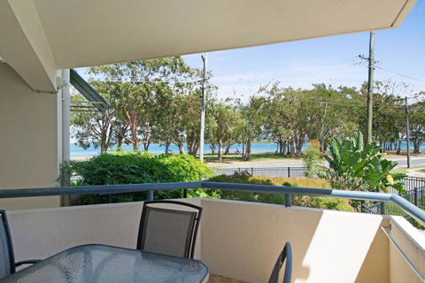 Everything You Need Including A Pool! Karoonda Sands Apartments - Accommodation Main Beach 9