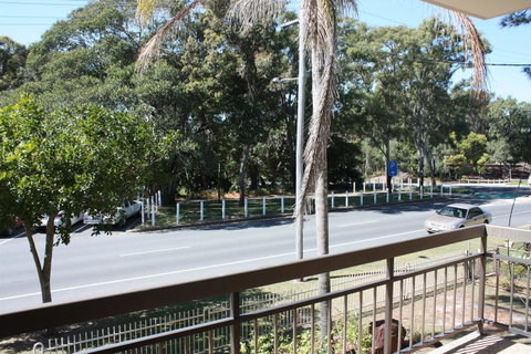 Close To Surf Beach, Surf Club, Hotel And Shops - Boyd St, Woorim - Accommodation Main Beach 5