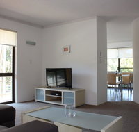 Close to Surf Beach Surf Club Hotel and Shops - Boyd St Woorim - Accommodation Main Beach