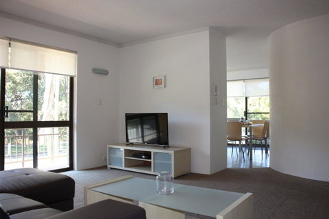 Close To Surf Beach, Surf Club, Hotel And Shops - Boyd St, Woorim - Accommodation Main Beach 0