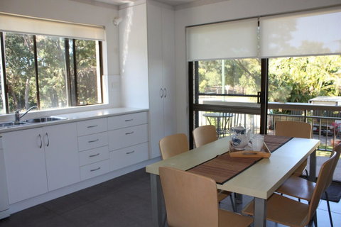 Close To Surf Beach, Surf Club, Hotel And Shops - Boyd St, Woorim - Accommodation Main Beach 15