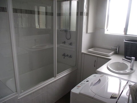 Close To Surf Beach, Surf Club, Hotel And Shops - Boyd St, Woorim - Accommodation Main Beach 12