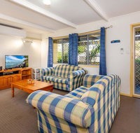 Pet Friendly Cottage in the Heart of Bribie - Wirraway St Bongaree - Accommodation Main Beach