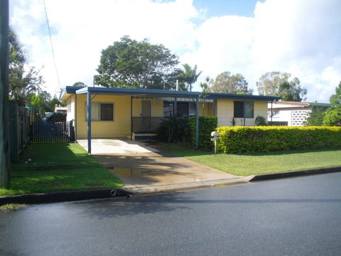 Pet Friendly Cottage In The Heart Of Bribie - Wirraway St, Bongaree - Accommodation Main Beach 15