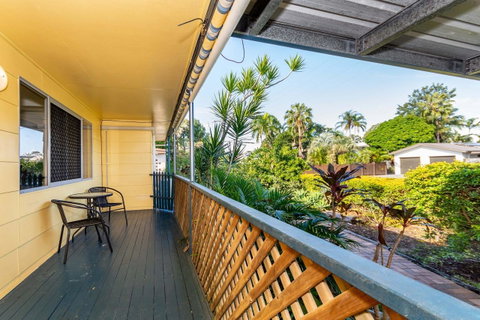 Pet Friendly Cottage In The Heart Of Bribie - Wirraway St, Bongaree - Accommodation Main Beach 14