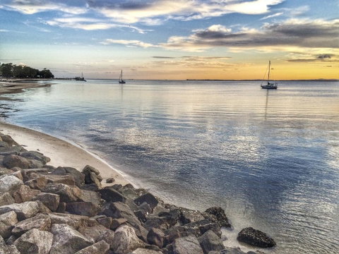 Pet Friendly Cottage In The Heart Of Bribie - Wirraway St, Bongaree - Accommodation Main Beach 9