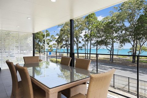Waterfront Retreat With Room For A Boat - Welsby Pde, Bongaree - Accommodation Main Beach 13