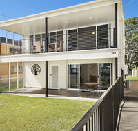 Waterfront Retreat with room for a boat - Welsby Pde Bongaree - Accommodation Main Beach
