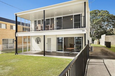 Waterfront Retreat With Room For A Boat - Welsby Pde, Bongaree - Accommodation Main Beach 0