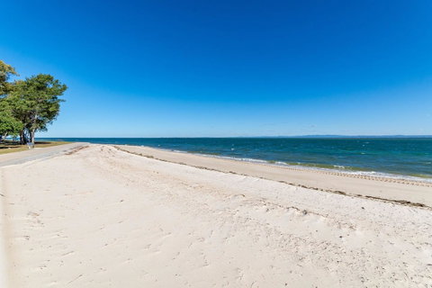 Great Views, Ground Floor Unit Clearview Apartments South Esplande, Bongaree - Accommodation Main Beach 17