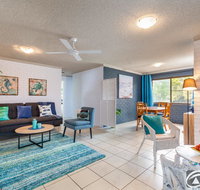Air Conditioned Unit Stones throw to the Waterfront. - Accommodation Main Beach