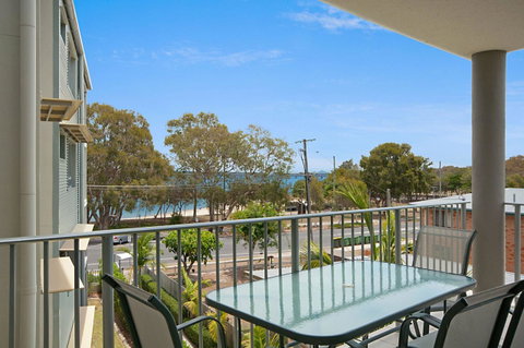 Spectacular Unit Overlooking Pumicestone Passage - Welsby Pde, Bongaree - Accommodation Main Beach 16