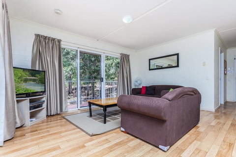 The Islander - Accommodation Main Beach 4