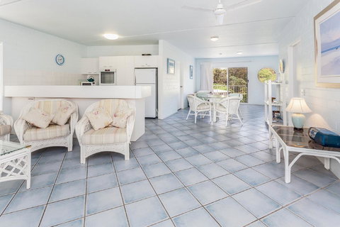 The Islander - Accommodation Main Beach 6