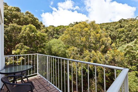 The Islander - Accommodation Main Beach 2